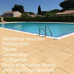 Emeraude Dans Agde