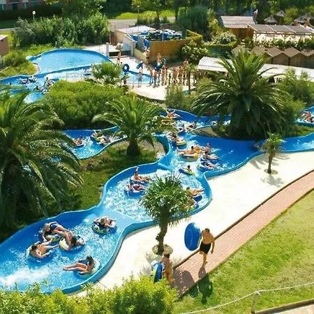 Villa émeraude Dans Résidence Agde